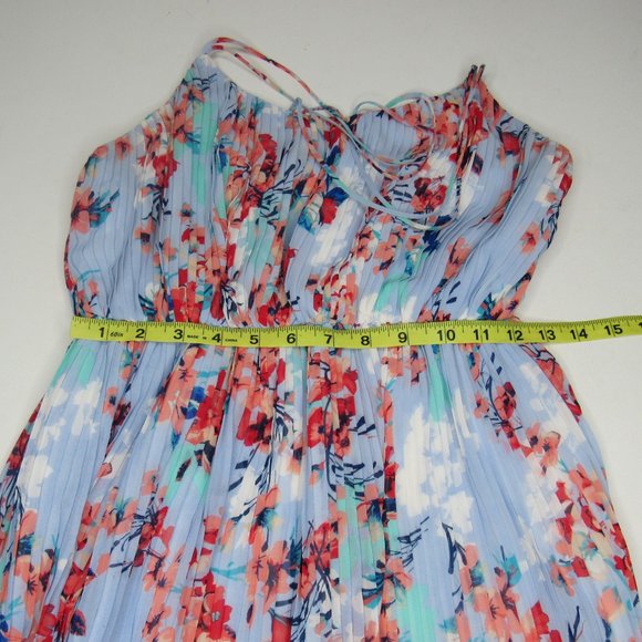 Forever 21 Summer Floral Crisscross Straps Dress - Picture 6 of 8